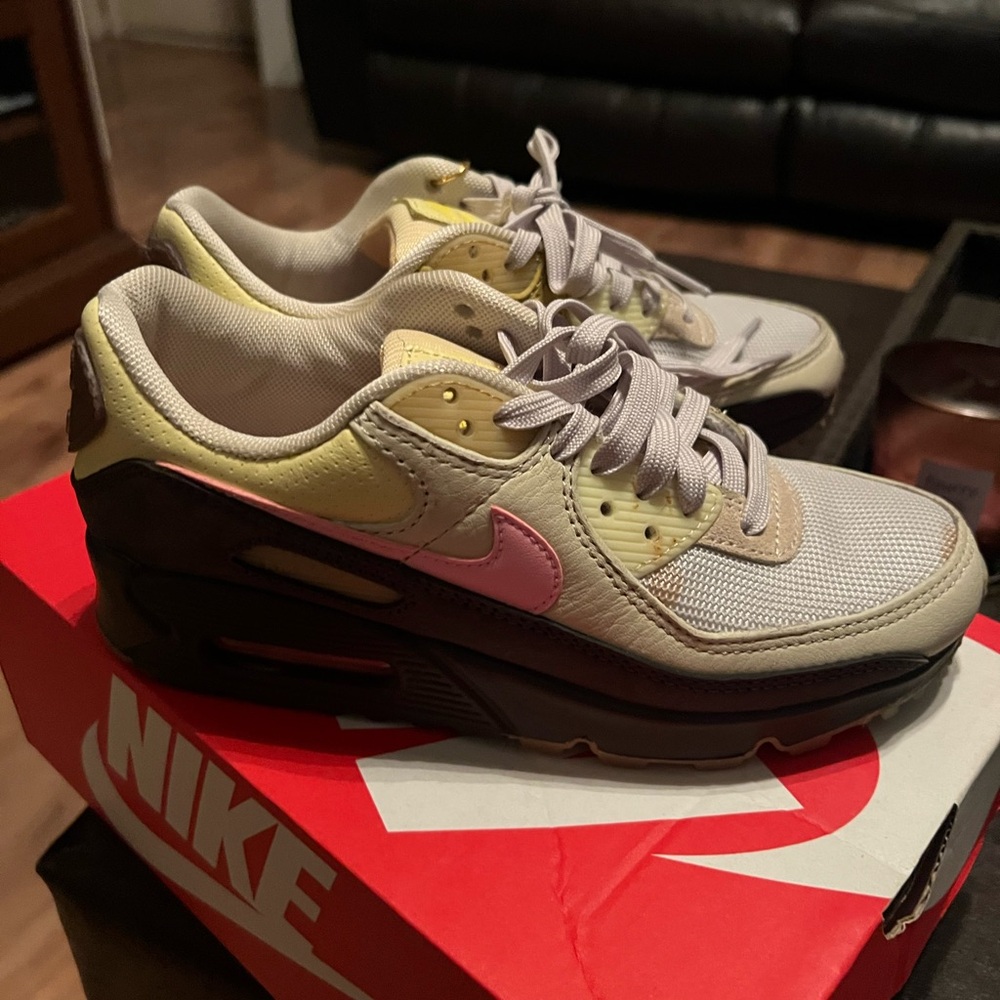 Nike Women's Sneakers in Yellow, Pink, and Gray